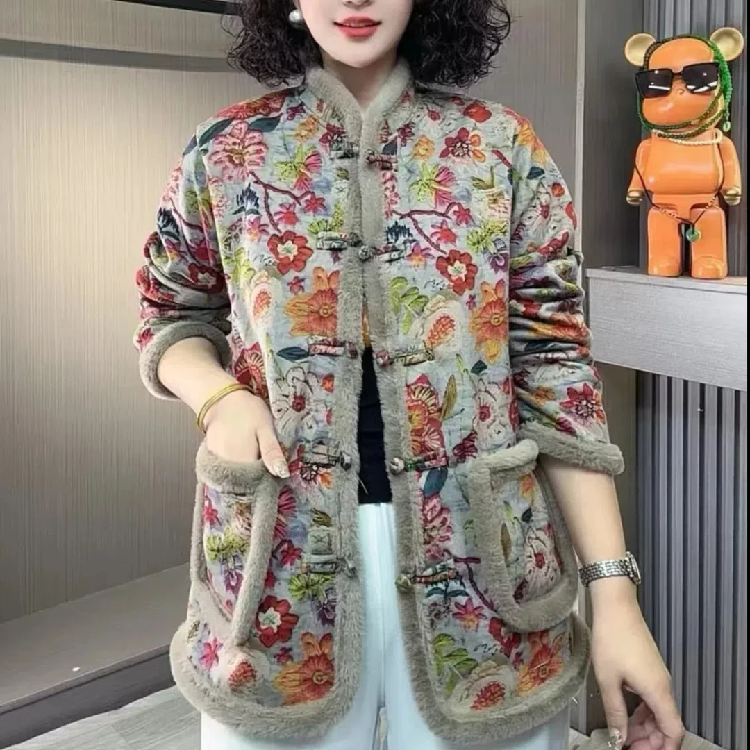 燕敏家 2024时尚潮流气质加绒加厚一体绒盘扣毛毛包边女士外套