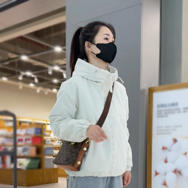 短款加厚连帽夹克外套女秋冬新款2024韩版宽松休闲夹棉保暖上衣潮