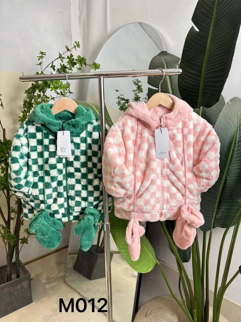 M012棋盘格加棉外套