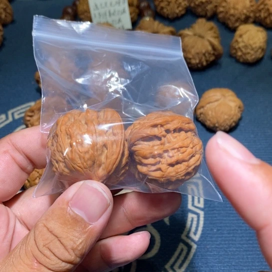 文玩核桃吊坠磨盘
