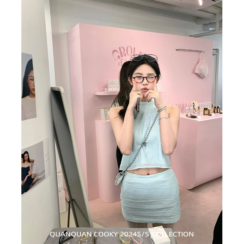 圈圈cooky 海盐苏打水 烫钻挂脖显瘦背心修身时尚上衣两件套装