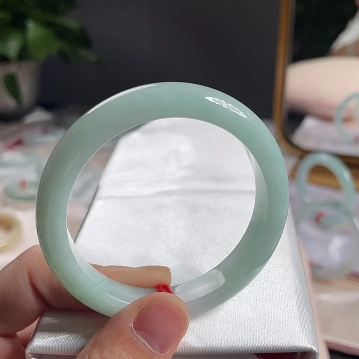翡翠手镯未镶嵌51-52正圈