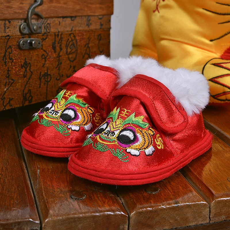 低帮婴幼儿学步毛边虎鞋红色