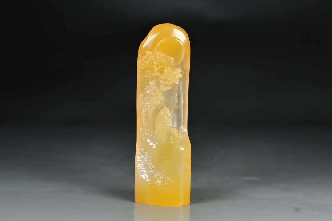 寿山石结晶黄荔枝薄意