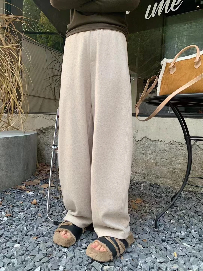 新娜姐家-气质简约加热镰刀裤，中高腰舒适又显高