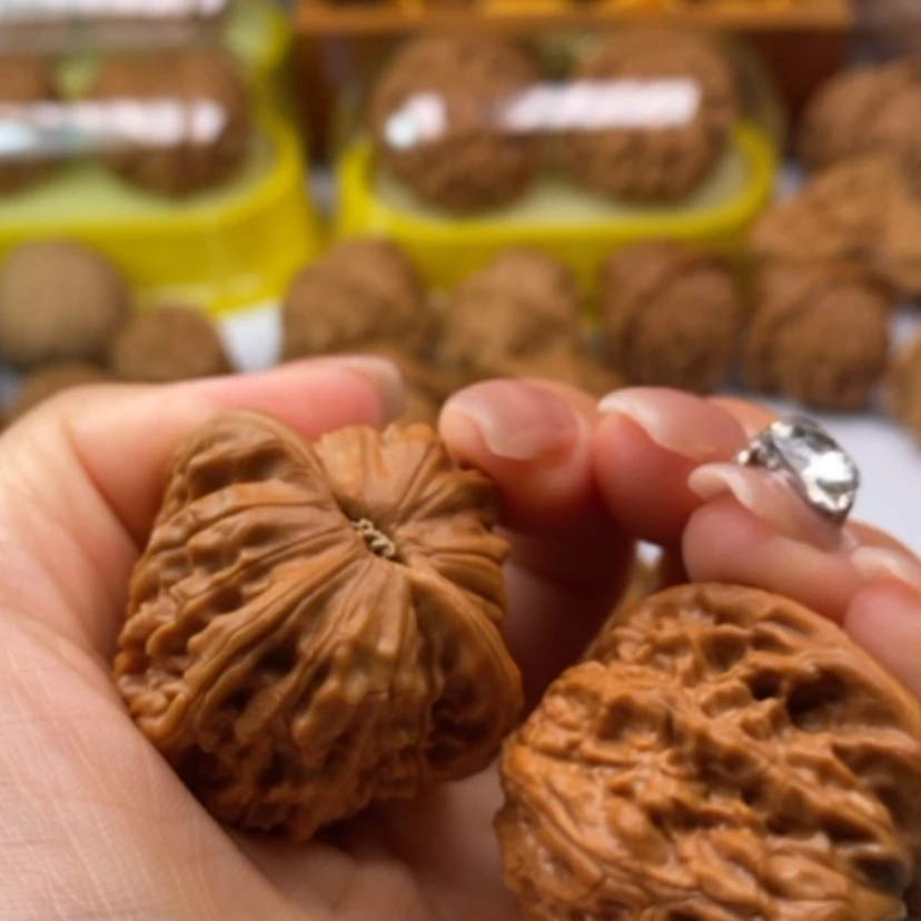 【闪购商品】文玩核桃吊坠m***m