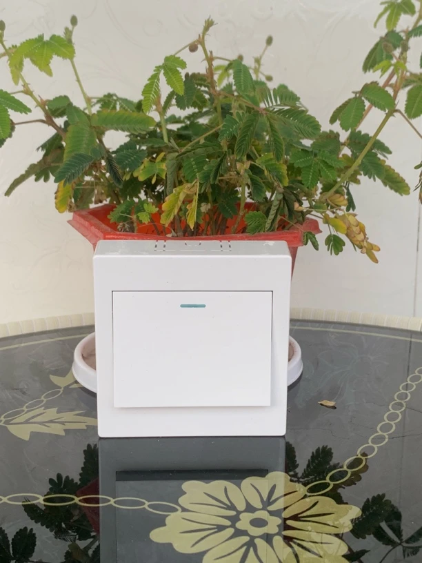 家装款明装墙壁开关插座pvc阻燃纯铜终身质保