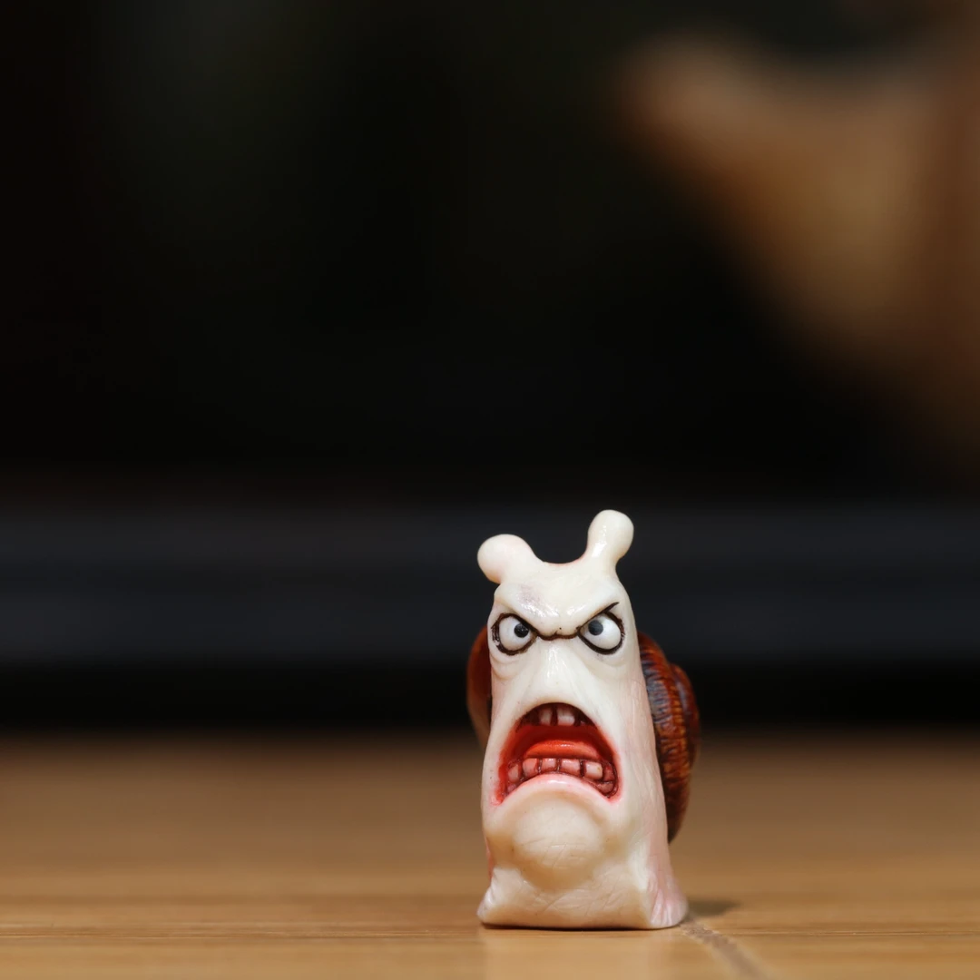 愤怒的蜗牛 鹿角雕刻 方颜作品 纯手工 配饰挂件