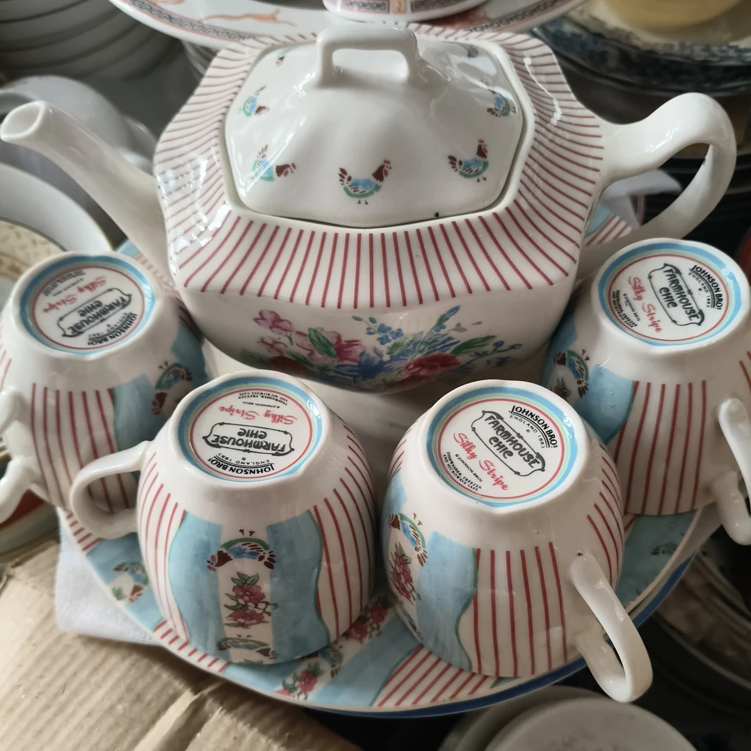 威基伍德咖啡壶➕四杯