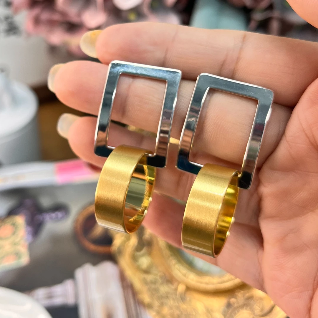 铜合金耳饰 立体几何时尚高级感双色简约冷淡粉耳环