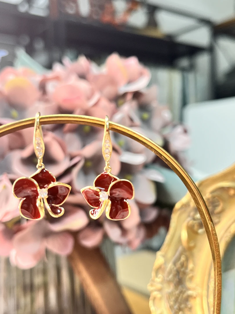 铜合金锆石耳饰 红色山茶花安克拉红气质复古轻奢高级感耳坠
