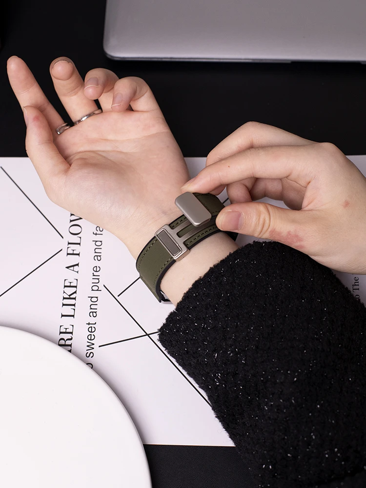 适用华为手表GT5表带watch43pro男女款gt2疯马纹折叠磁吸硅胶贴皮