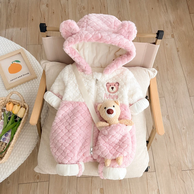 女宝宝连帽毛毛衣加绒加厚羊羔绒连体衣冬季婴儿保暖棉服外套年服