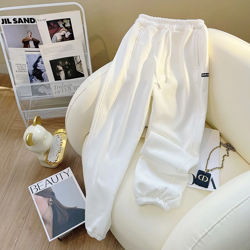 白色运动裤女秋冬季新款时尚宽松束脚裤哈伦休闲加绒保暖卫裤ins