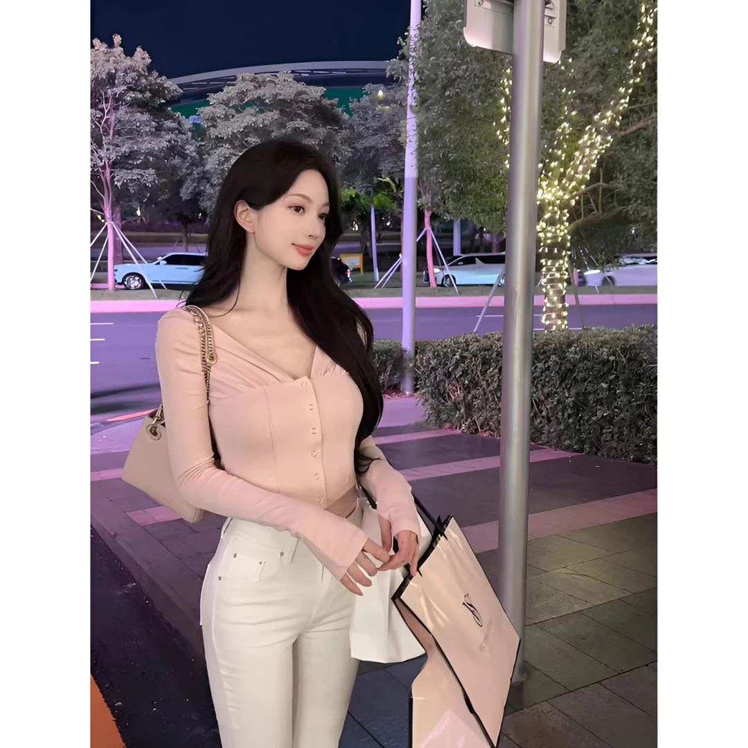 睿夕【韩漫曲线】韩版气质V领长袖针织衫女显瘦单排扣褶皱上衣