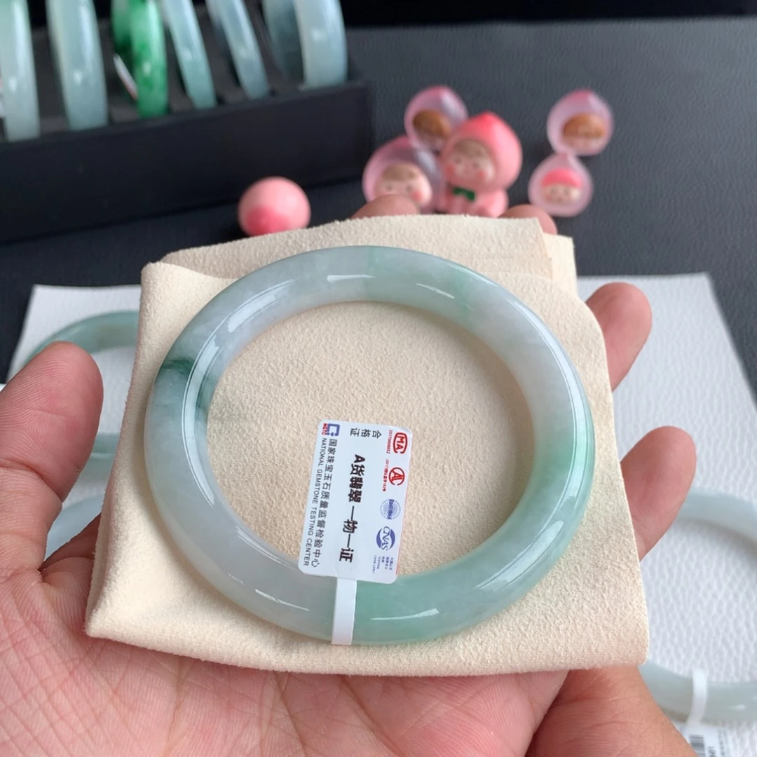 翡翠手镯未镶嵌9号 56