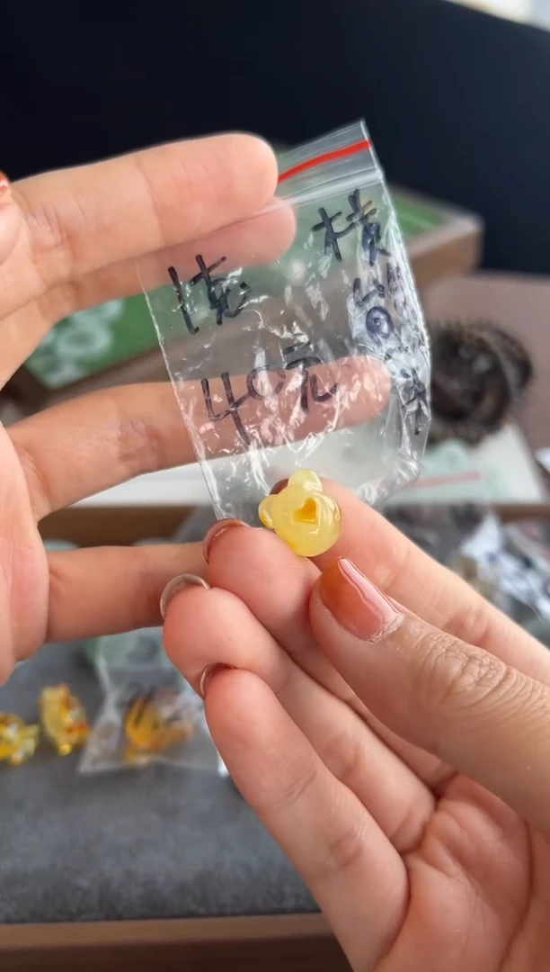 【闪购商品】蜜蜡吊坠(不含链)未镶嵌621买断1