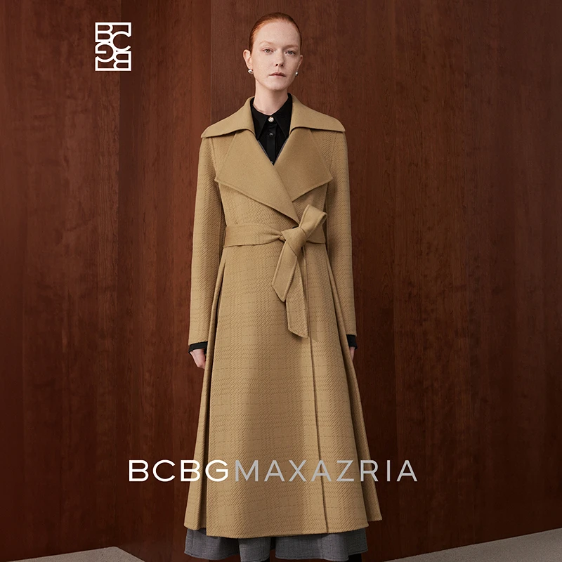 BCBGMAXAZRIA秋冬羊毛高地层叠翻领烧花双面呢大衣BMQ06BZ9630