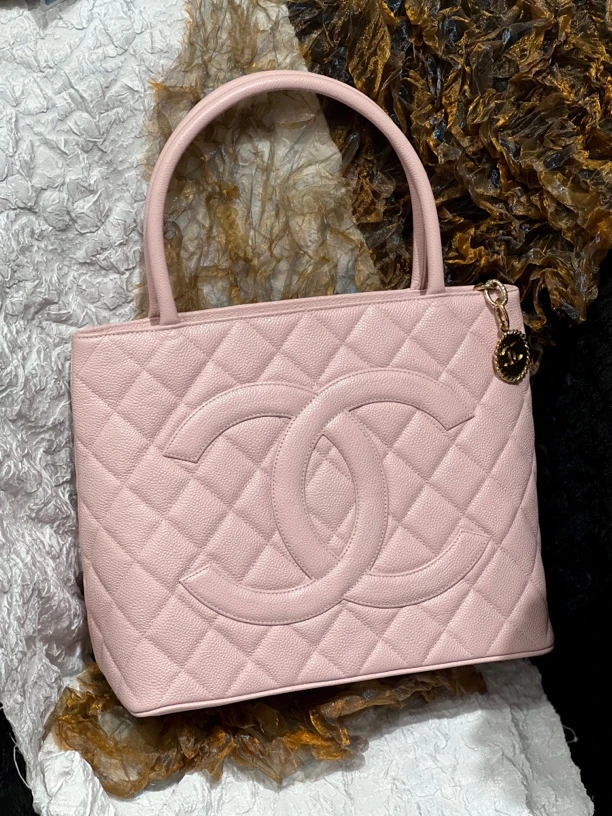 95新 Chanel/香奈儿 夏七中古/樱花粉希尔顿/手提包