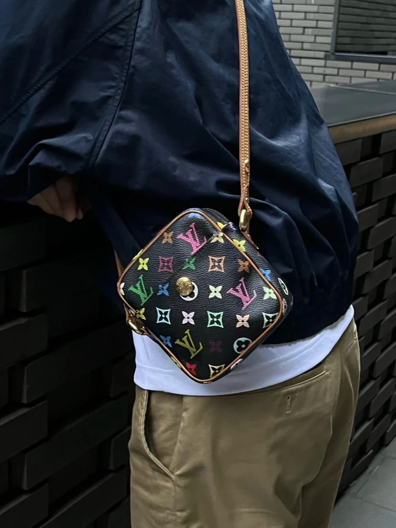 95新 LouisVuitton/路易威登 夏七中古/黑三彩老花相机/斜挎包