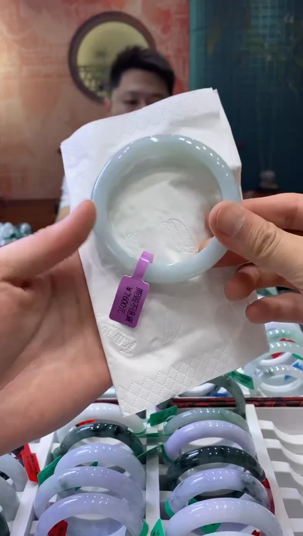 【闪购商品】翡翠手镯未镶嵌00015697