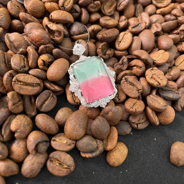 【相传碧玺】西瓜碧玺吊坠 18K卢比来红蓝绿色西瓜碧玺吊坠