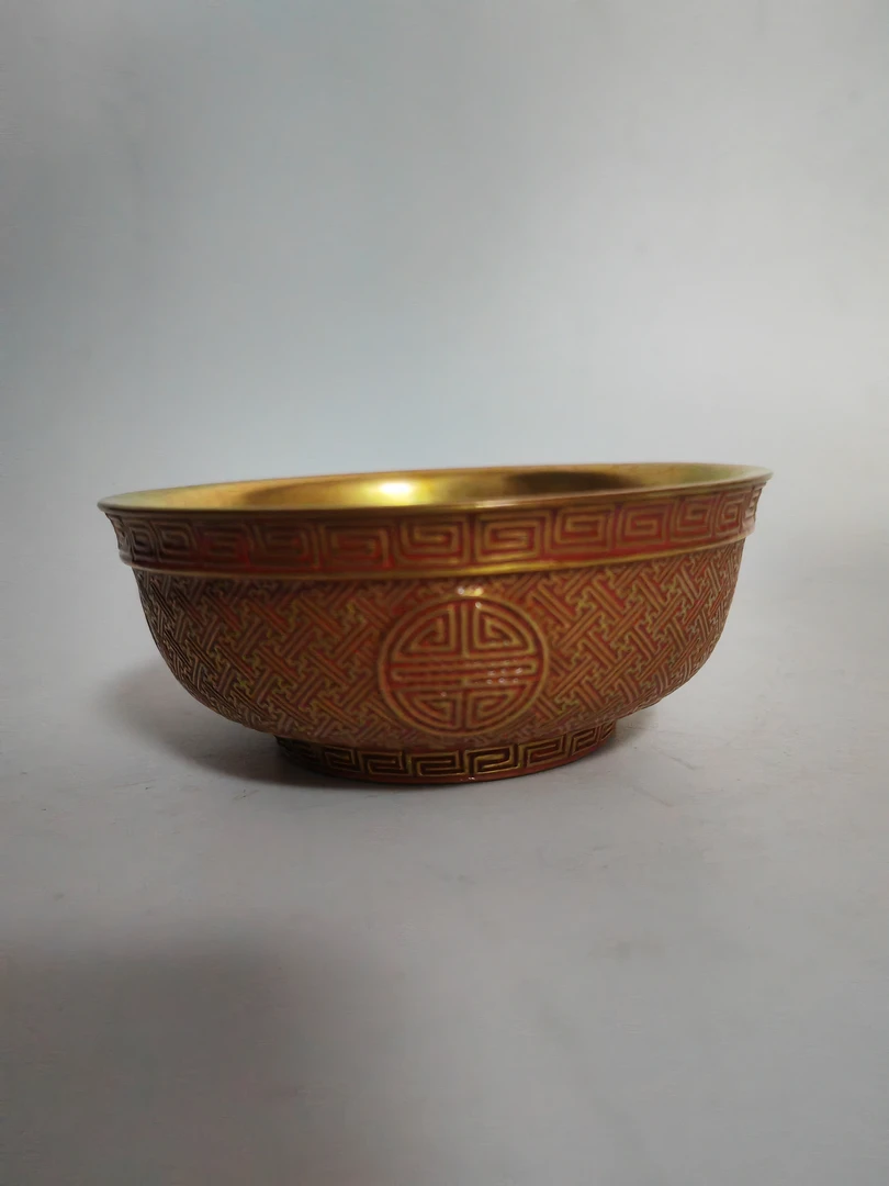 清乾隆，金地雕刻宫碗