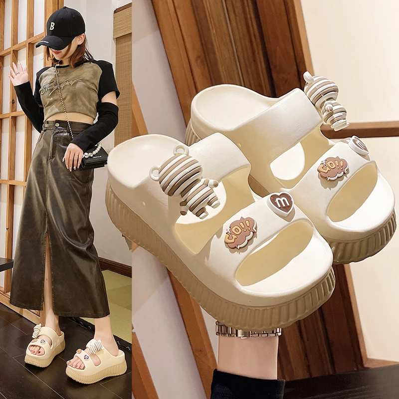 新款增高厚底拖鞋女外穿夏季室内家居海边沙滩时尚可爱网红休闲鞋