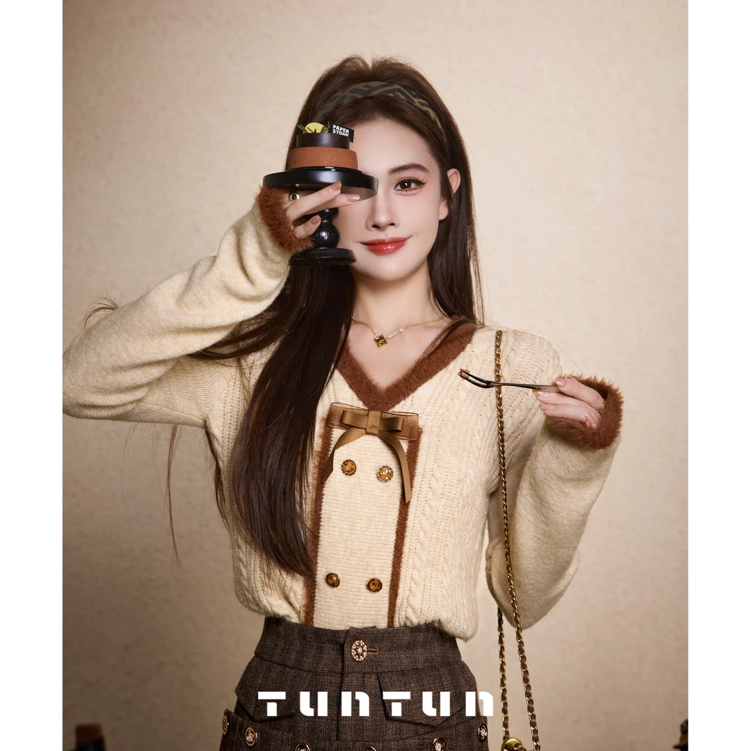 吞吞TUNT【小熊软糖】轻甜法式蝴蝶结针织衫(含别针)