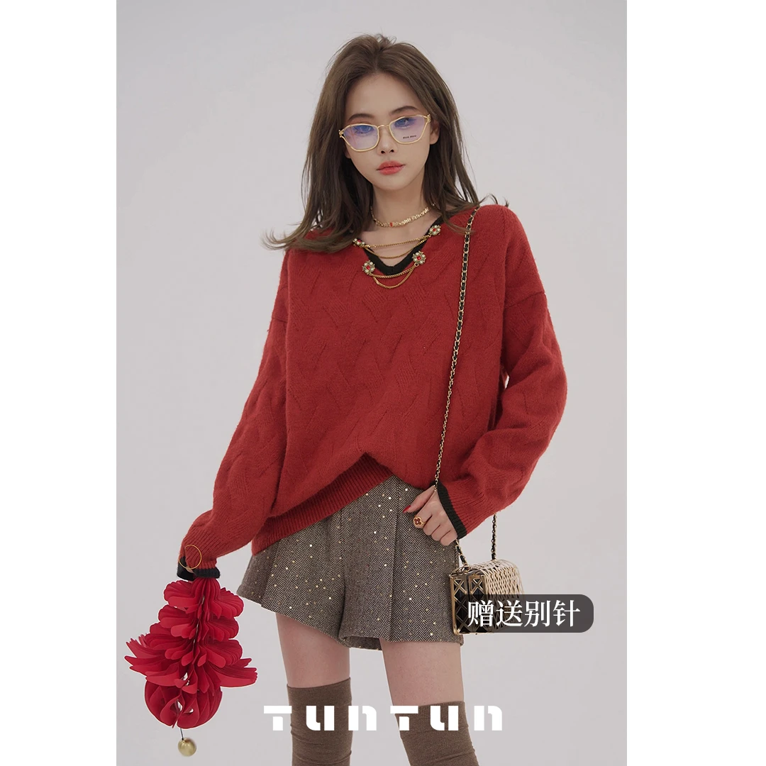 吞吞TUNT【锦瑟年年】新年气氛 中国结肌理感V领毛衣