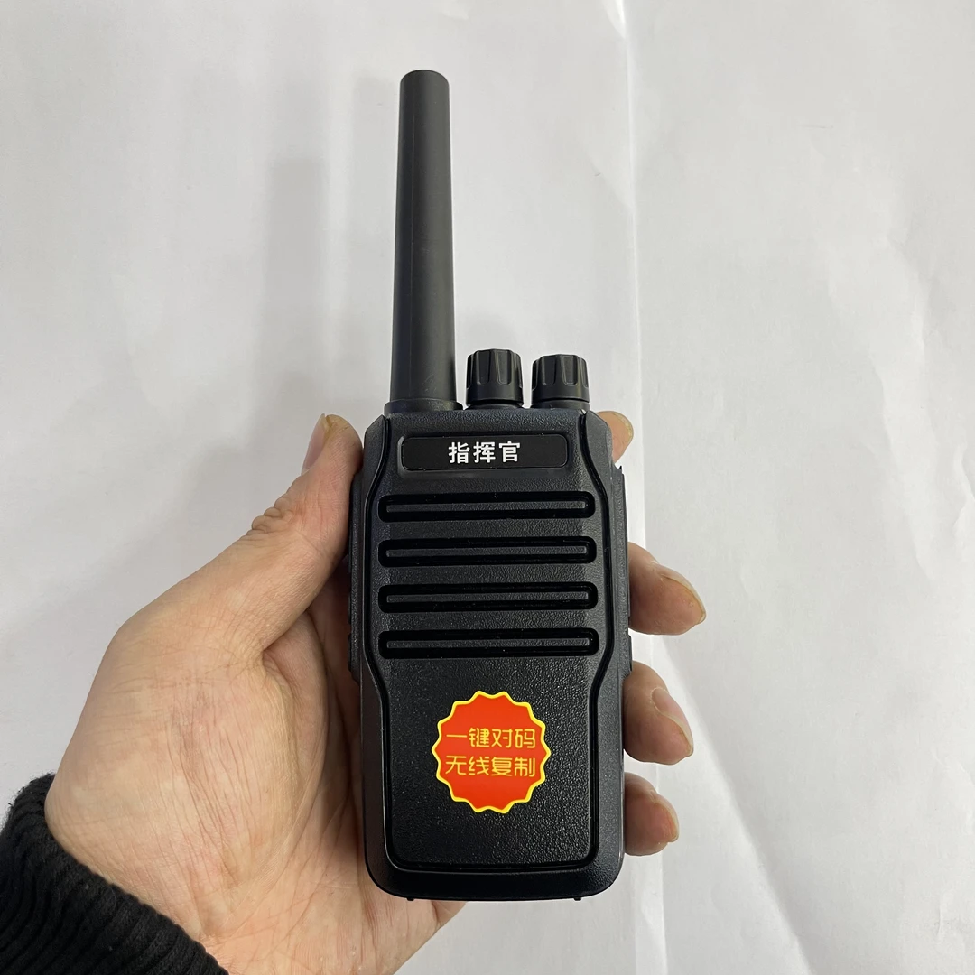 澳米A28工地工程用对讲机 待机15天 开阔地5公里左右通讯距离