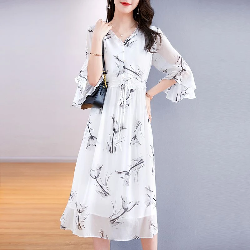杭州洋气时尚连衣裙女2024夏新大牌简约设计感喇叭袖减龄印花裙