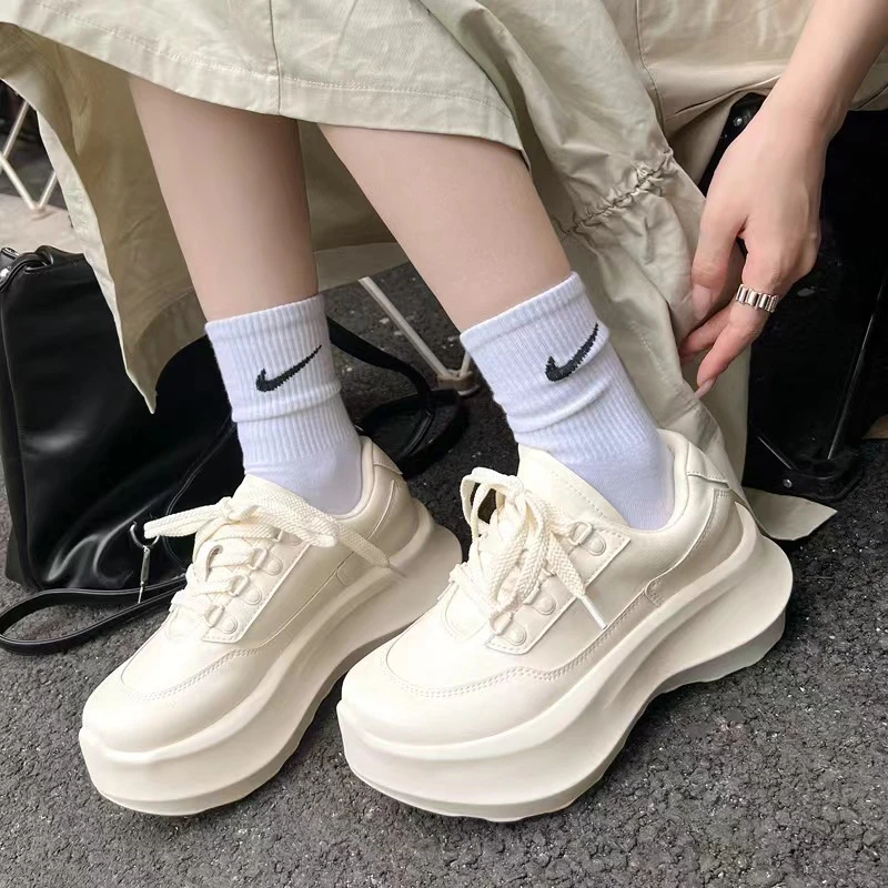 网红Lisa厚底小白鞋女百搭高端潮牌休闲鞋小个子增高老爹鞋显脚小