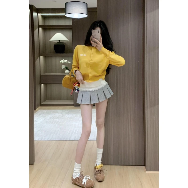 黄色针织开衫女2024年秋季新款甜美减龄学院风短款小香风毛衣上衣