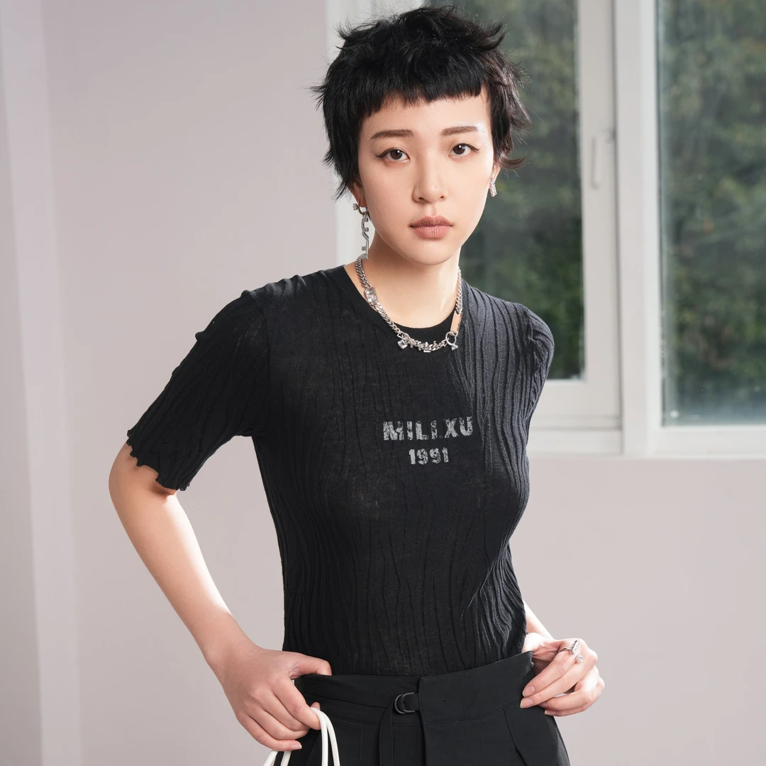 MILIXU高定系列设计波浪纹修身款短袖套头针织衫