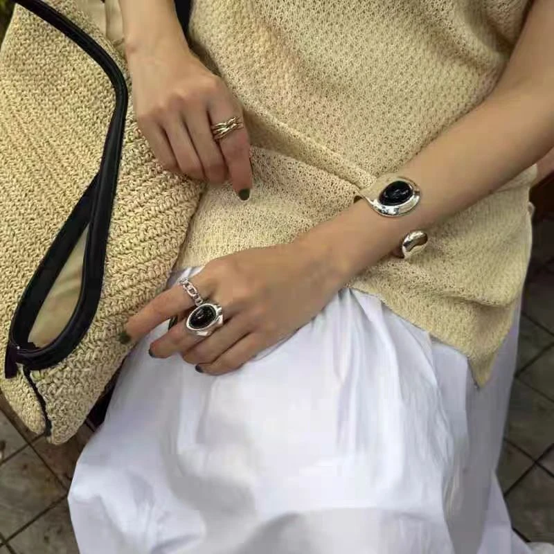 黄铜石英石戒指 小众设计感黑色镶嵌简约大气百搭超有气场款戒指