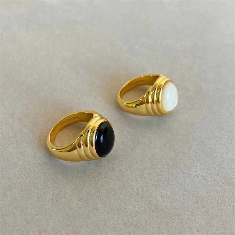 铜合金戒指 复古百搭小众法式时髦精黑色白色椭圆戒指