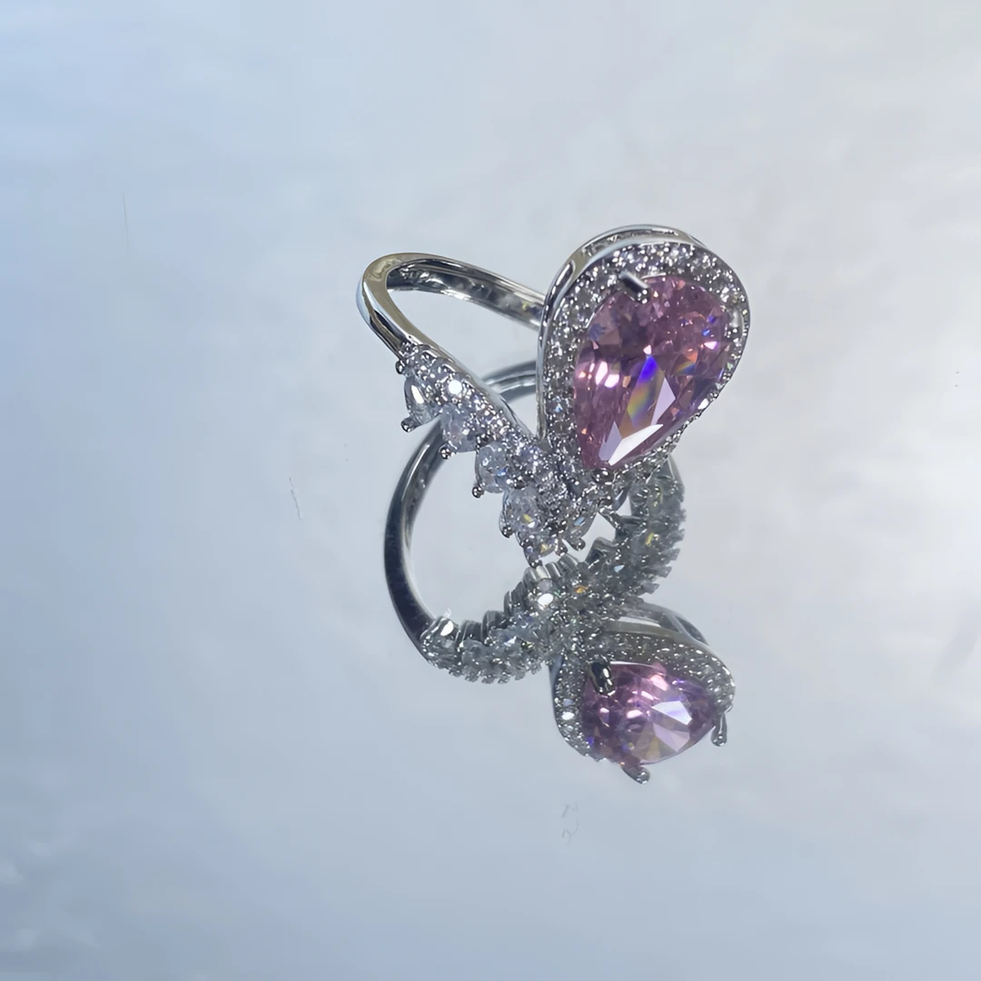 铜合金合成锆石戒指 气质轻奢时尚可爱粉色皇冠戒指 604