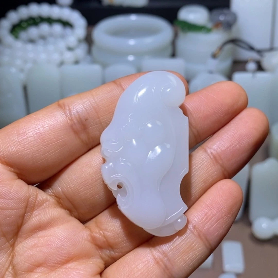 【闪购商品】和田玉颈饰未镶嵌雨*