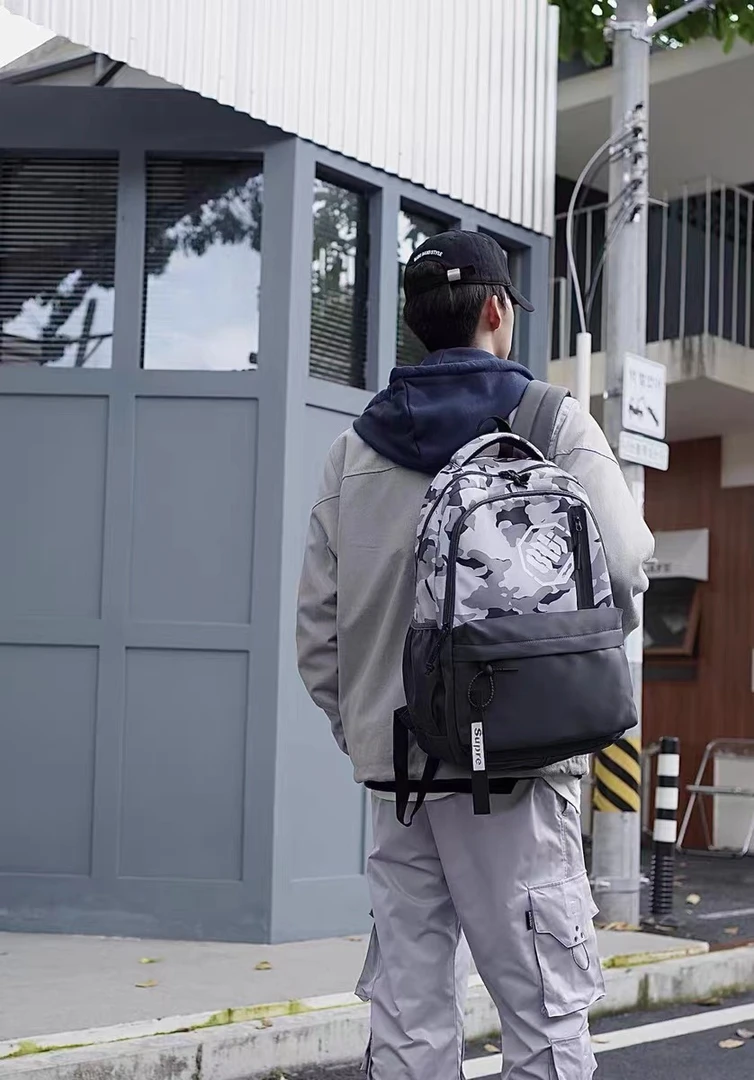 新款大学生双肩背包韩版大容量初中高中背包