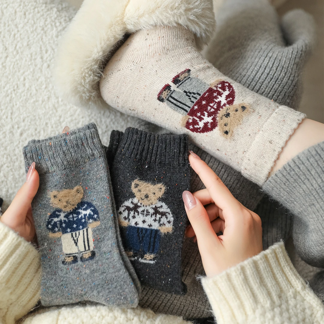 杭臻羊毛小熊袜子女中筒袜秋冬季加厚保暖爆款2025新款冬天长筒袜