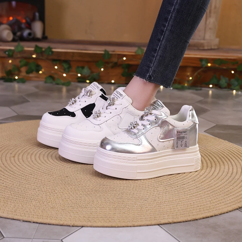 【高一点】9CM厚底2024秋增高小白鞋女鞋系带显瘦休闲百搭8199-1