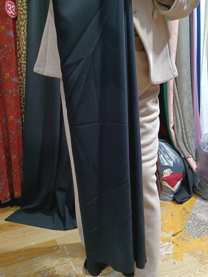 藏蓝色格弟服装面料