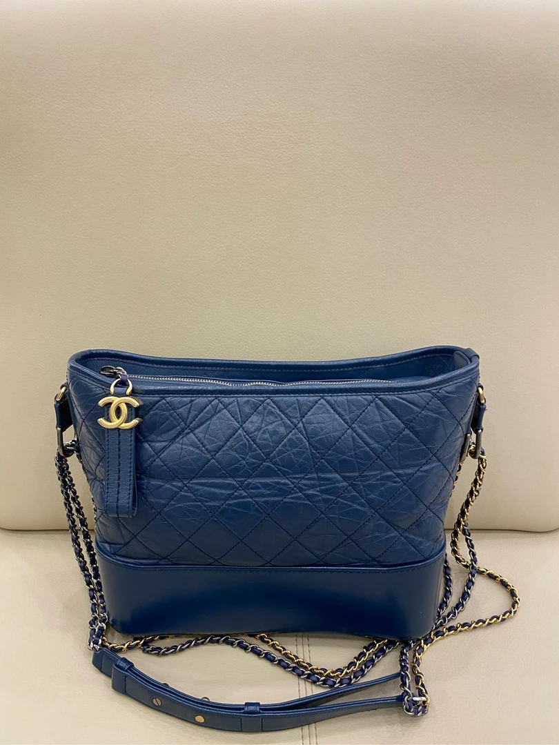 95新 Chanel/香奈儿 流浪包中号 海军蓝纯色 27开 内外干净