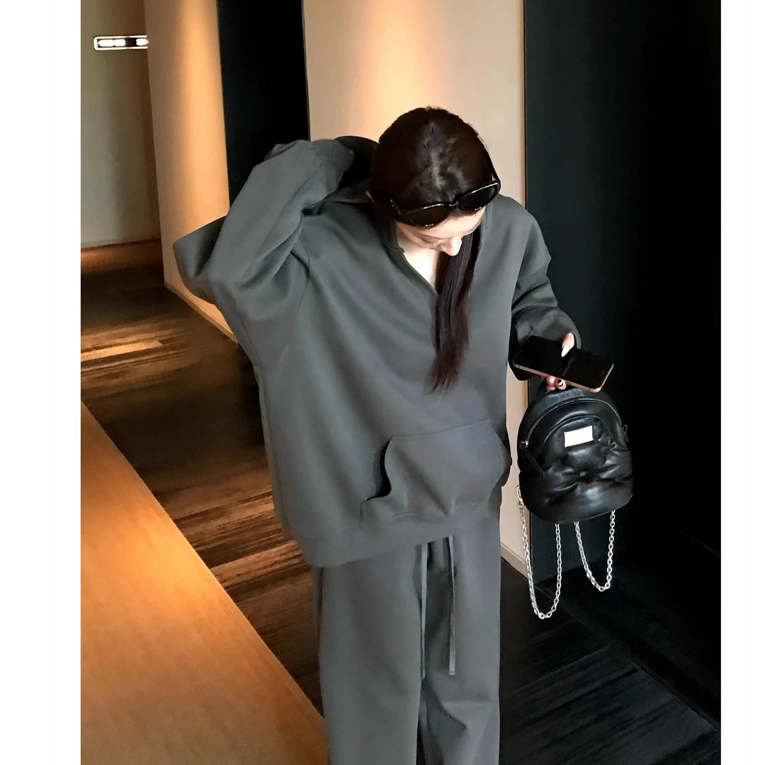 【Skk Store】活力奏曲 400G慵懒风V领连帽卫衣女秋休闲裤套装