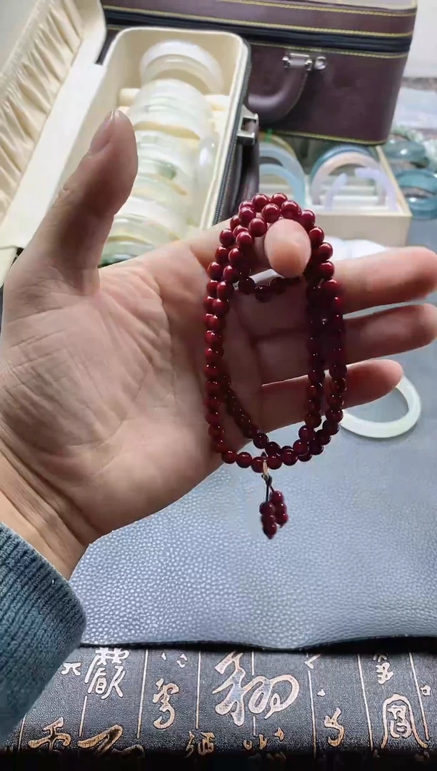 【闪购商品】石英质玉手镯未镶嵌0
