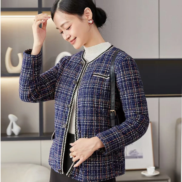 康柔小香风蚕丝羊毛花暖衣