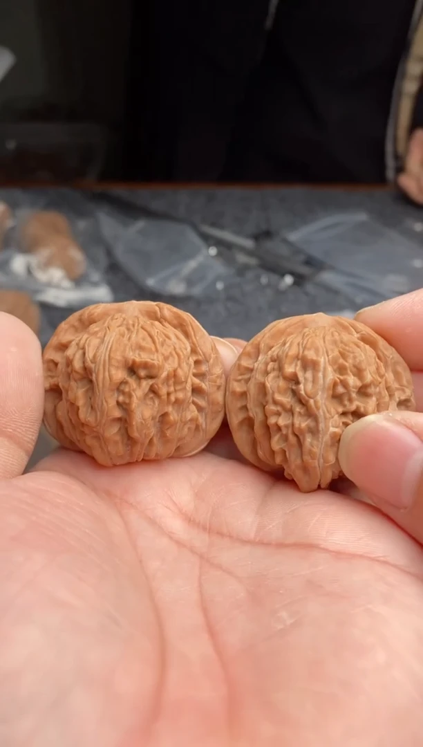 【闪购商品】桃核把件b63号43尺楼子