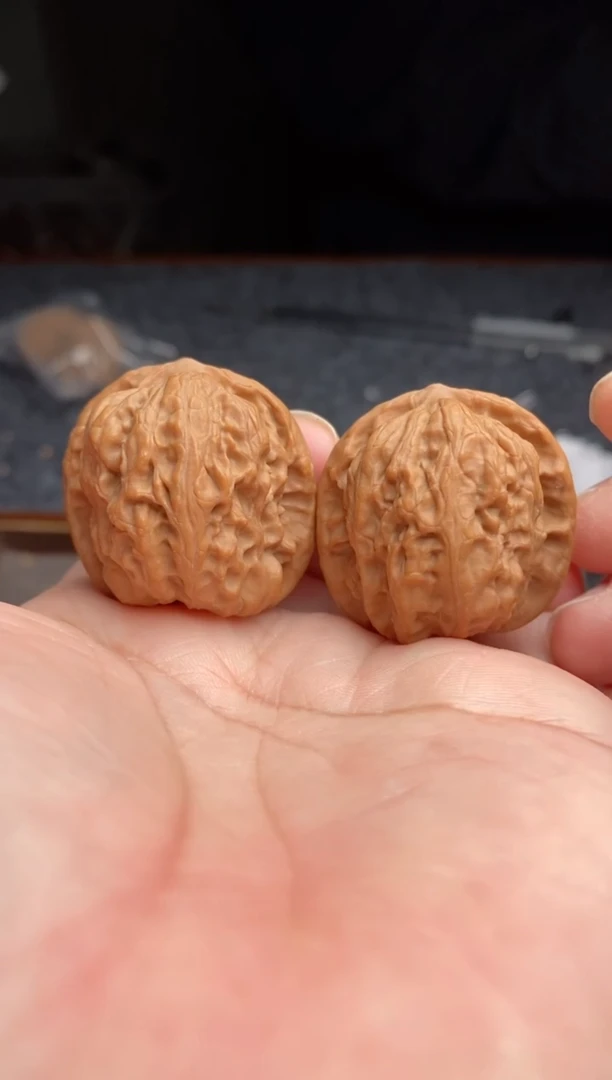 【闪购商品】桃核把件b21号36尺野狼