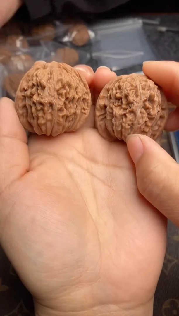 【闪购商品】桃核把件w161号41尺楼子